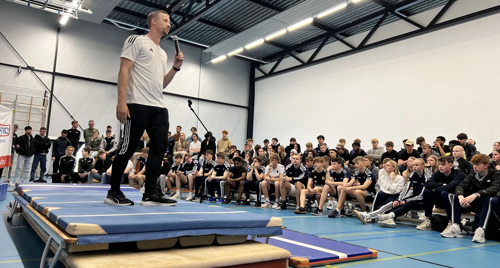 Foppe de Haan opent sponsorloop CIOS 2025